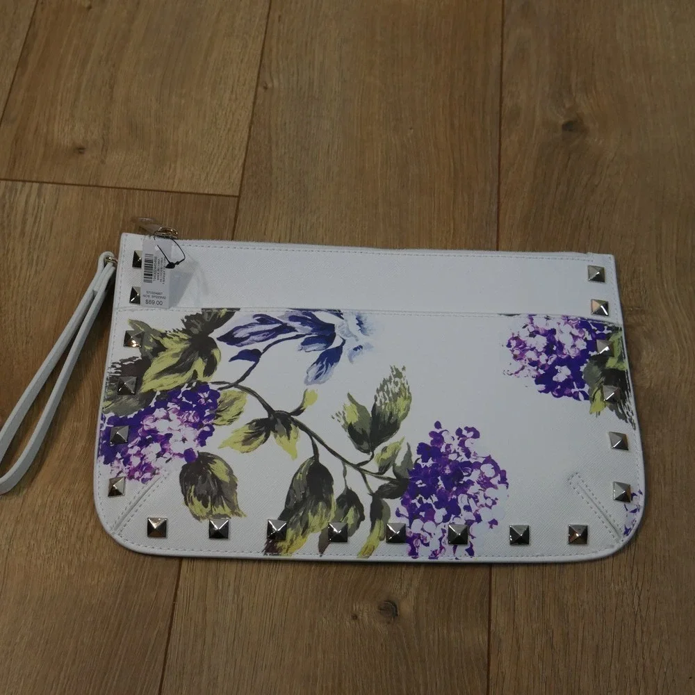 White House Black Market White Hydrangea Studded Floral Wristlet Studded NEW NWT
